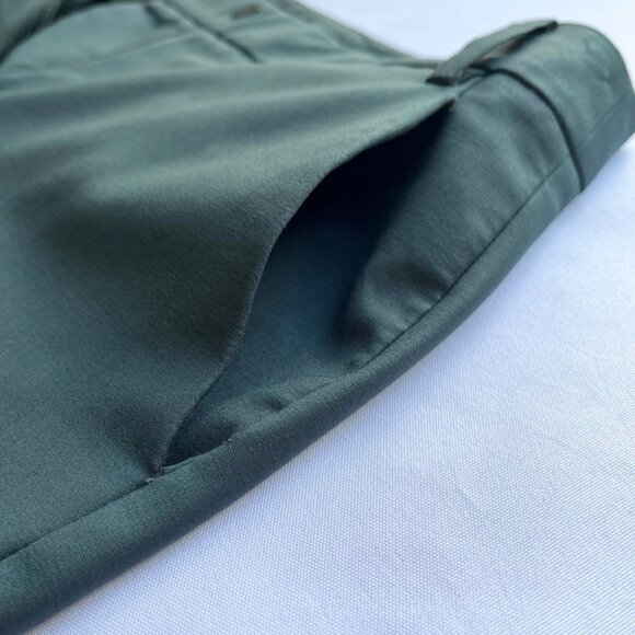 TIBI THE LENNON WOOL PLEATED ANKLE PANTS IN EMERALD - 0 - Picture 9 of 11